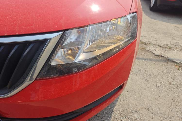 Used Skoda Rapid Spaceback 2018 1.4L Manual Standard Edition Left Front Headlight