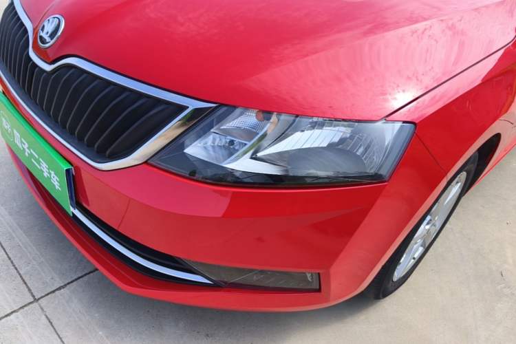 Used Skoda Rapid Spaceback 2018 1.6L Automatic Comfort Edition Left Front Headlight