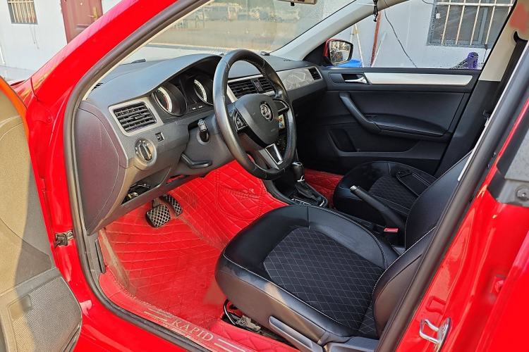 Used Skoda Rapid Spaceback 2018 1.6L Automatic Comfort Edition Left Front Seat