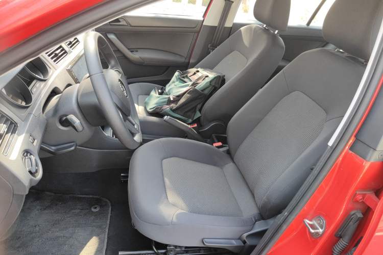 Used Skoda Rapid Spaceback 2018 1.6L Automatic Standard Edition Left Front Seat