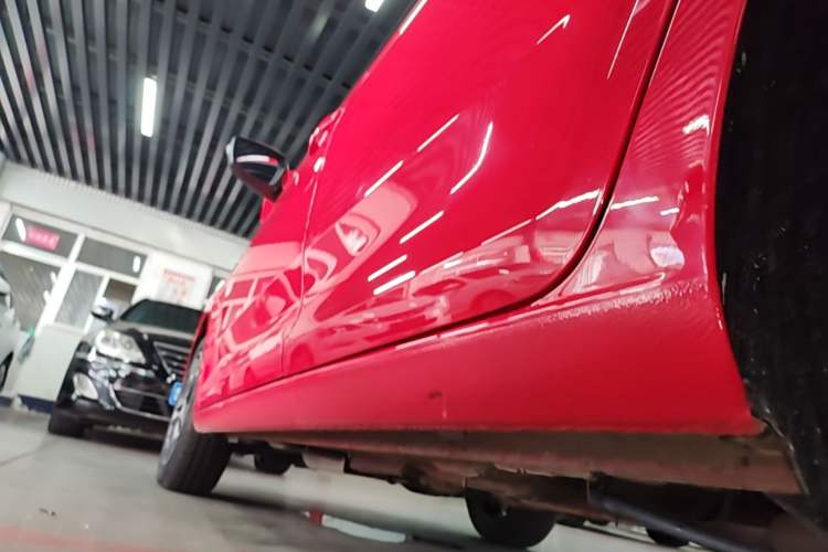 Used Skoda Rapid Spaceback 2018 1.6L Automatic Sport Edition Left Side Sill