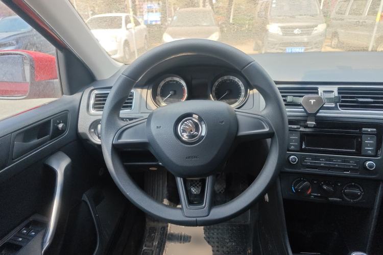 Used Skoda Rapid Spaceback 2018 1.4L Manual Standard Edition Steering Wheel