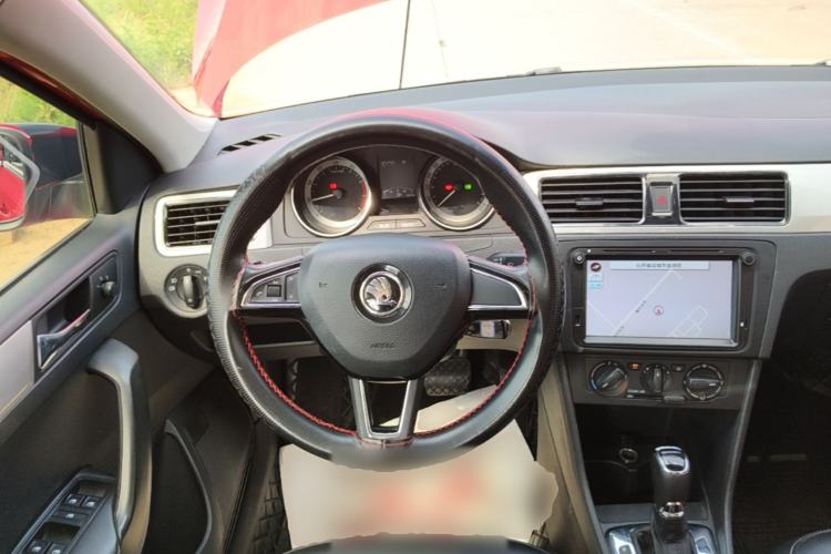 Used Skoda Rapid Spaceback 2018 1.6L Automatic Comfort Edition Steering Wheel