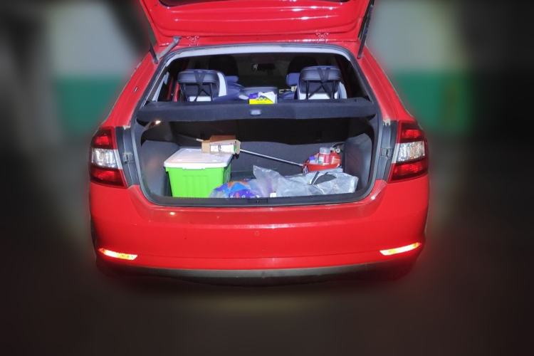 Used Skoda Rapid Spaceback 2018 1.6L Automatic Comfort Edition Trunk