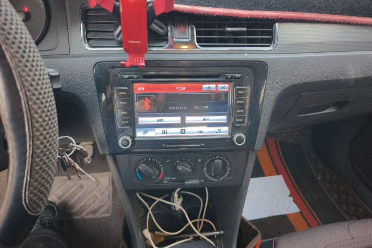 Used Skoda Rapid Spaceback 2018 1.6L Manual Standard Edition Audio And AC Panel