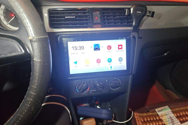 Used Skoda Rapid Spaceback 2018 1.6L Manual Comfort Edition Audio And AC Panel