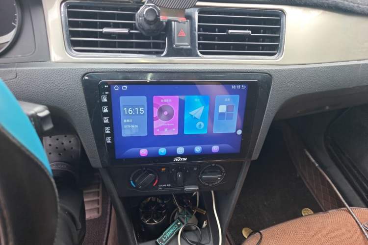 Used Skoda Rapid Spaceback 2018 1.6L Manual Standard Edition Audio And AC Panel