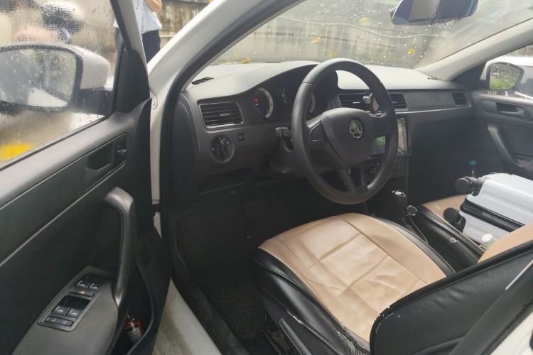 Used Skoda Rapid Spaceback 2018 1.6L Automatic Standard Edition Driver Seat