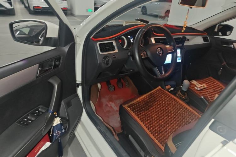 Used Skoda Rapid Spaceback 2018 1.6L Manual Comfort Edition Driver Seat