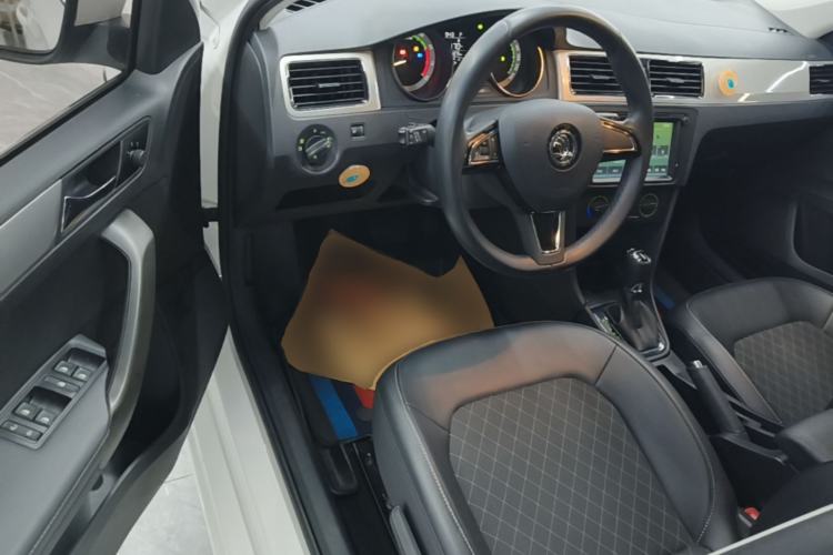 Used Skoda Rapid Spaceback 2018 1.6L Automatic Comfort Edition Driver Seat