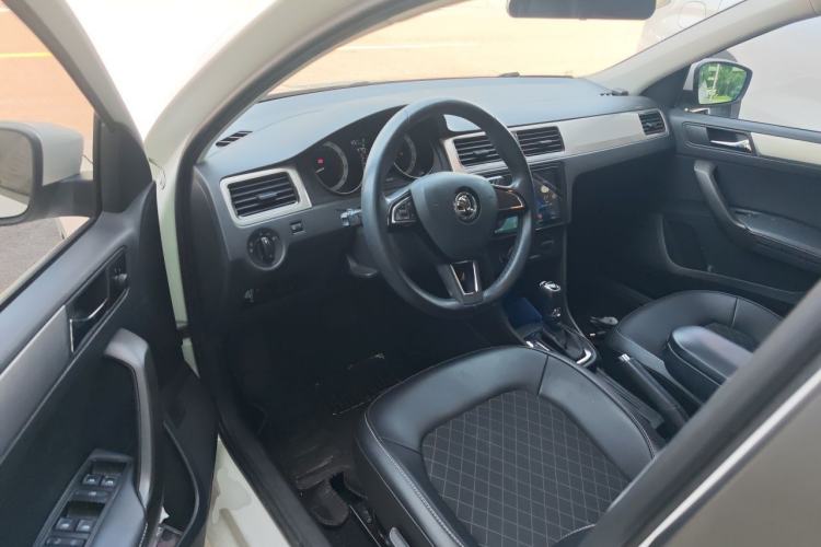 Used Skoda Rapid Spaceback 2018 1.6L Automatic Comfort Edition Driver Seat