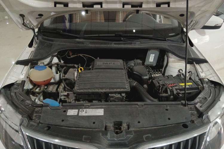 Used Skoda Rapid Spaceback 2018 1.6L Manual Standard Edition Engine Bay