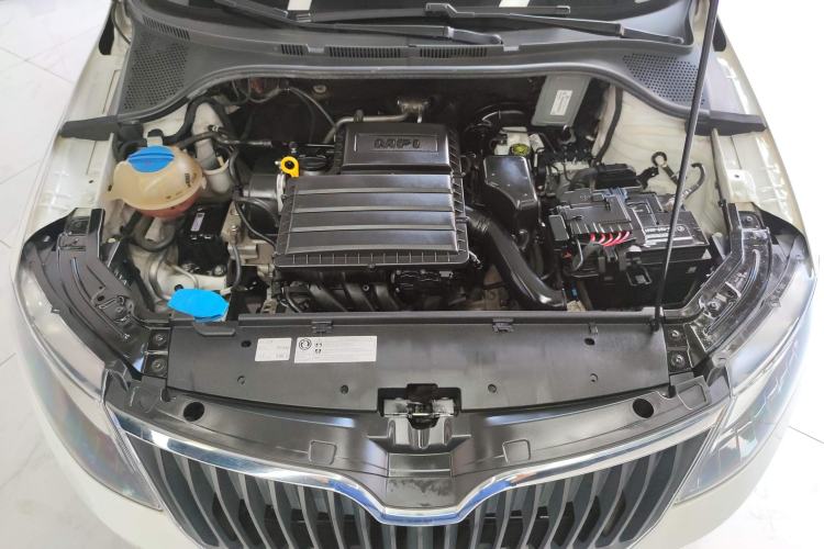 Used Skoda Rapid Spaceback 2018 1.6L Automatic Comfort Edition Engine Bay
