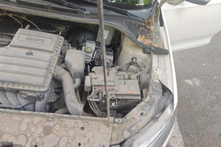 Used Skoda Rapid Spaceback 2018 1.6L Manual Standard Edition Engine Bay Left