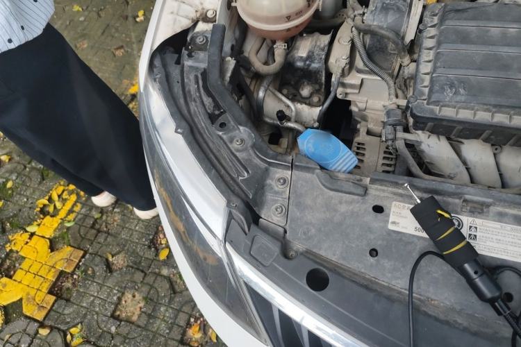Used Skoda Rapid Spaceback 2018 1.6L Automatic Standard Edition Engine Bay Right