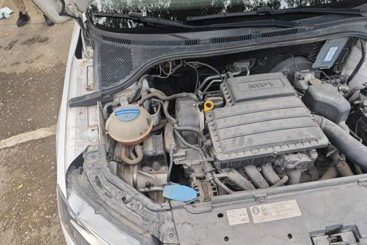 Used Skoda Rapid Spaceback 2018 1.6L Automatic Comfort Edition Engine Bay Right