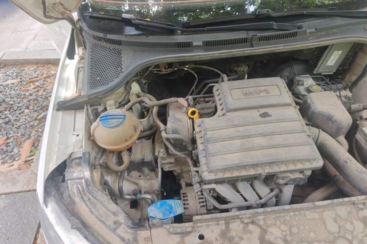 Used Skoda Rapid Spaceback 2018 1.6L Manual Standard Edition Engine Bay Right