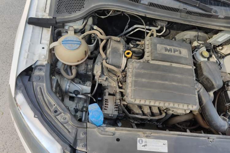Used Skoda Rapid Spaceback 2018 1.4L Manual Standard Edition Engine Bay Right