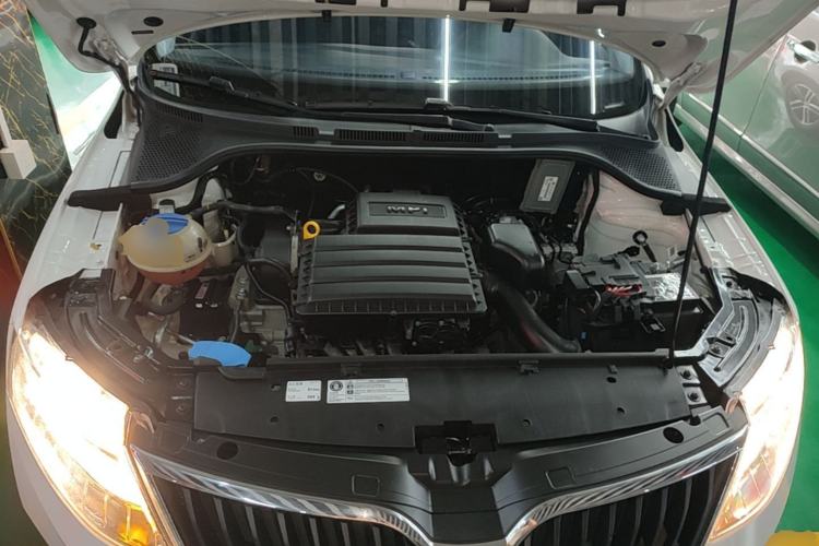 Used Skoda Rapid Spaceback 2018 1.4L Manual Standard Edition Engine Bay