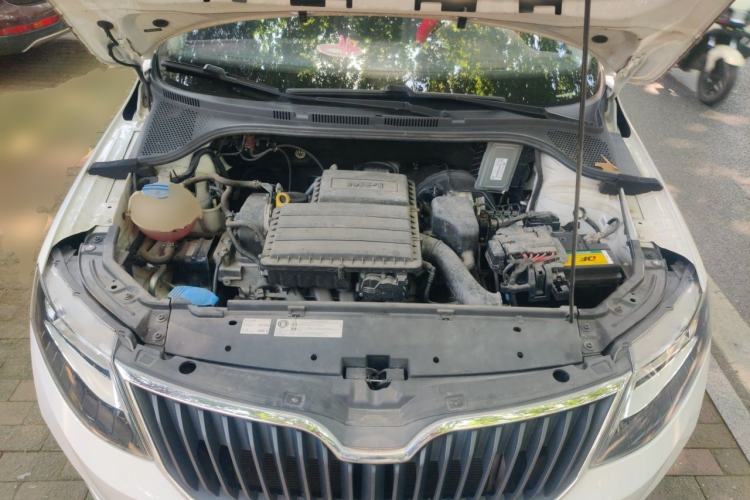 Used Skoda Rapid Spaceback 2018 1.6L Automatic Comfort Edition Engine Bay