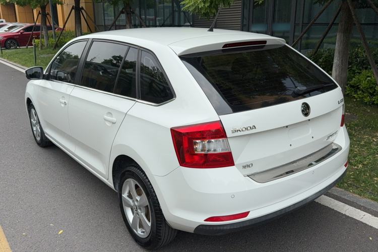 Used Skoda Rapid Spaceback 2018 1.6L Manual Comfort Edition Exterior 1