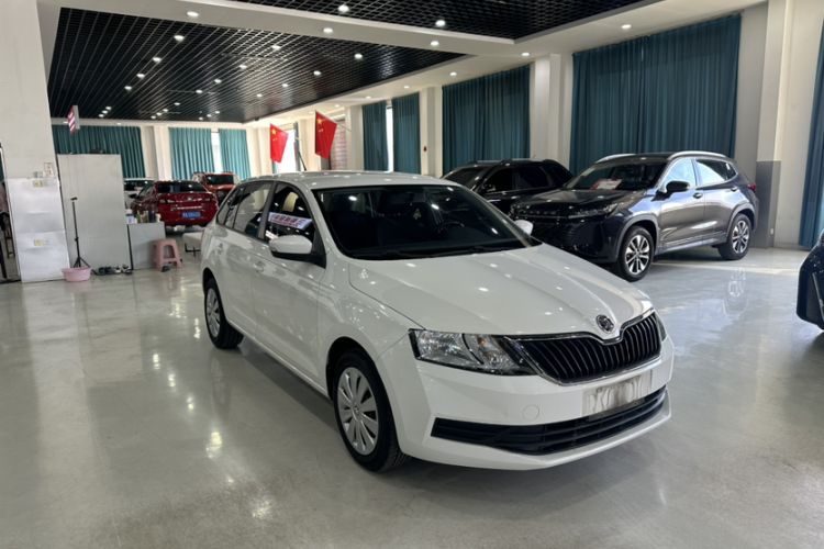 Used Skoda Rapid Spaceback 2018 1.6L Automatic Standard Edition Exterior 2