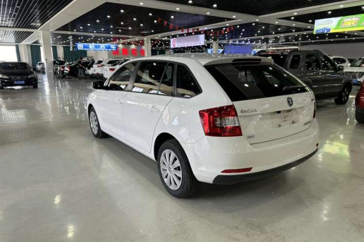 Used Skoda Rapid Spaceback 2018 1.6L Automatic Standard Edition Exterior 3
