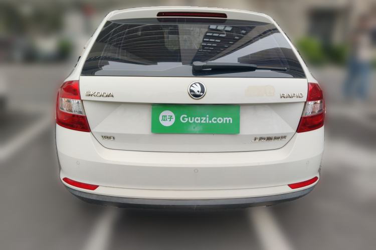 Used Skoda Rapid Spaceback 2018 1.6L Automatic Comfort Edition Exterior 4