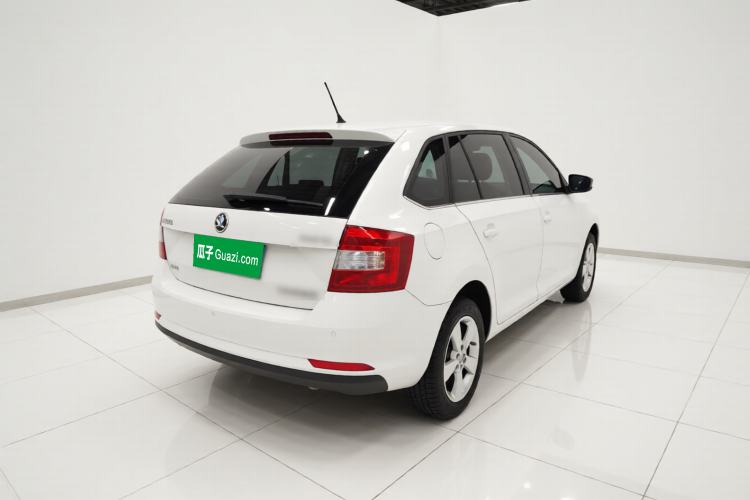 Used Skoda Rapid Spaceback 2018 1.6L Automatic Comfort Edition Exterior 5
