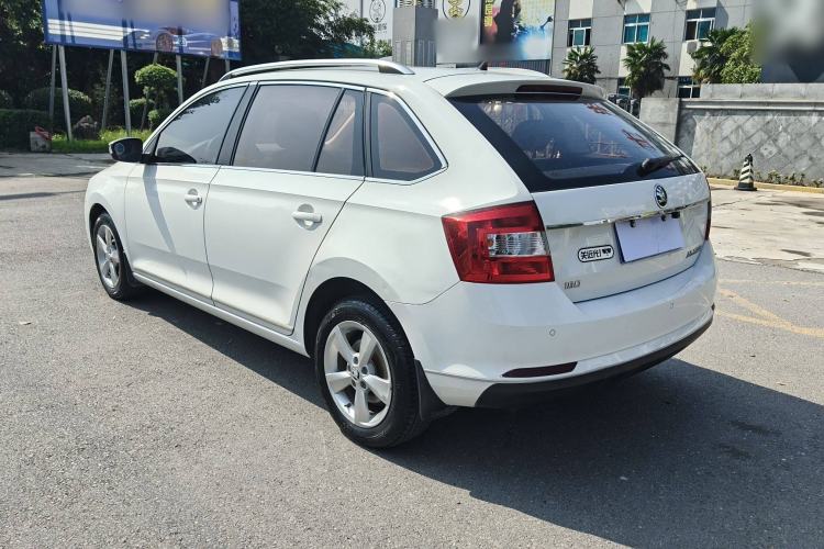 Used Skoda Rapid Spaceback 2018 1.6L Automatic Comfort Edition Exterior 5