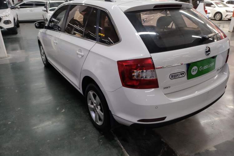 Used Skoda Rapid Spaceback 2018 1.6L Automatic Comfort Edition Exterior 5