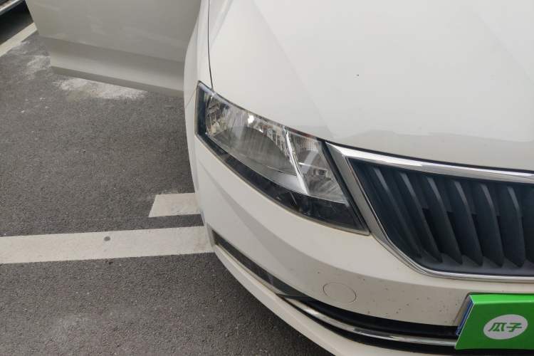 Used Skoda Rapid Spaceback 2018 1.6L Automatic Comfort Edition Exterior 6