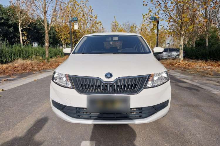 Used Skoda Rapid Spaceback 2018 1.6L Manual Standard Edition Front