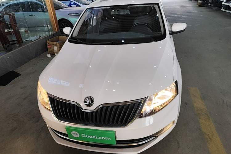 Used Skoda Rapid Spaceback 2018 1.6L Automatic Comfort Edition Front