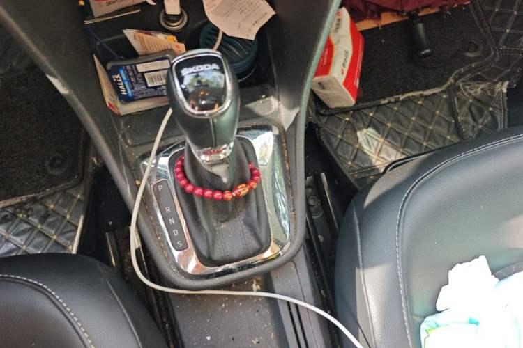 Used Skoda Rapid Spaceback 2018 1.6L Automatic Comfort Edition Gear Lever