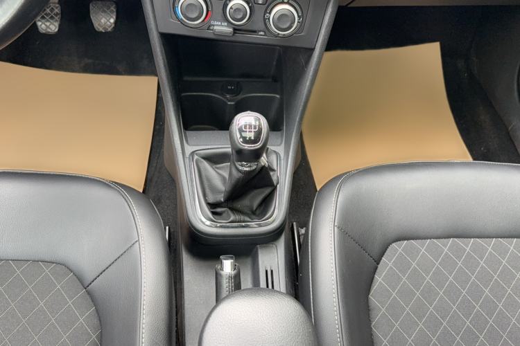 Used Skoda Rapid Spaceback 2018 1.6L Manual Comfort Edition Gear Lever