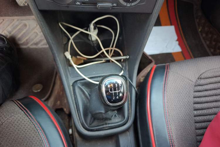 Used Skoda Rapid Spaceback 2018 1.6L Manual Standard Edition Gear Lever
