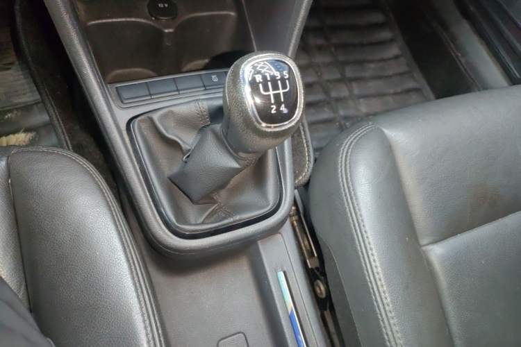 Used Skoda Rapid Spaceback 2018 1.4L Manual Standard Edition Gear Lever