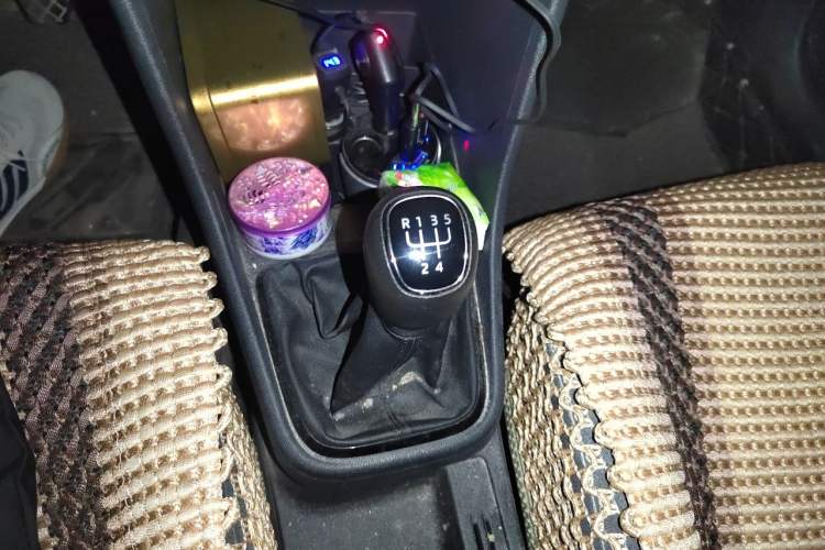 Used Skoda Rapid Spaceback 2018 1.6L Manual Standard Edition Gear Lever