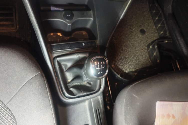 Used Skoda Rapid Spaceback 2018 1.4L Manual Standard Edition Gear Lever