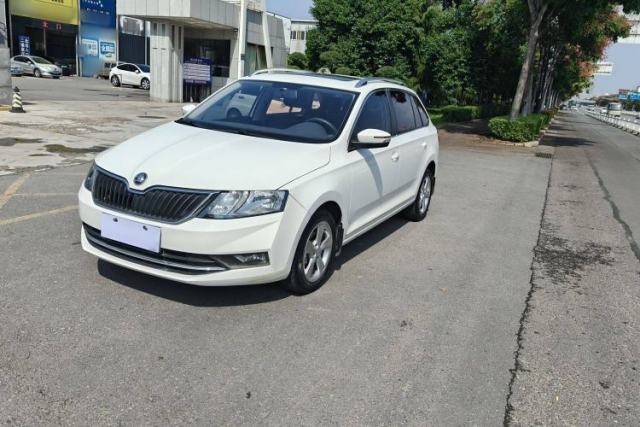 Used Skoda Rapid Spaceback 2018 1.6L Automatic Comfort Edition