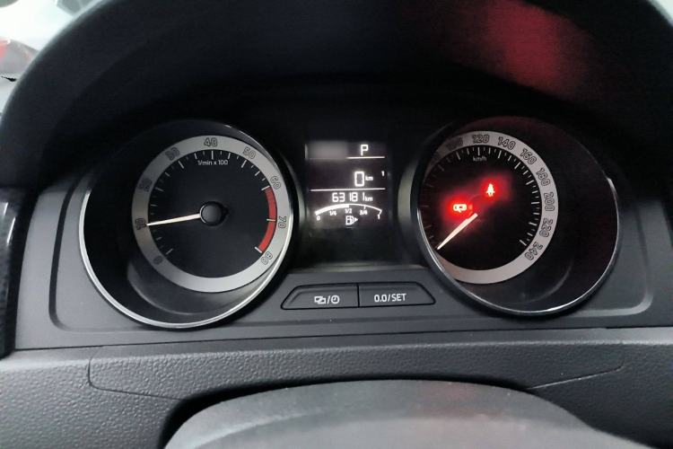 Used Skoda Rapid Spaceback 2018 TSI230 DSG Sport Edition Instrument Cluster