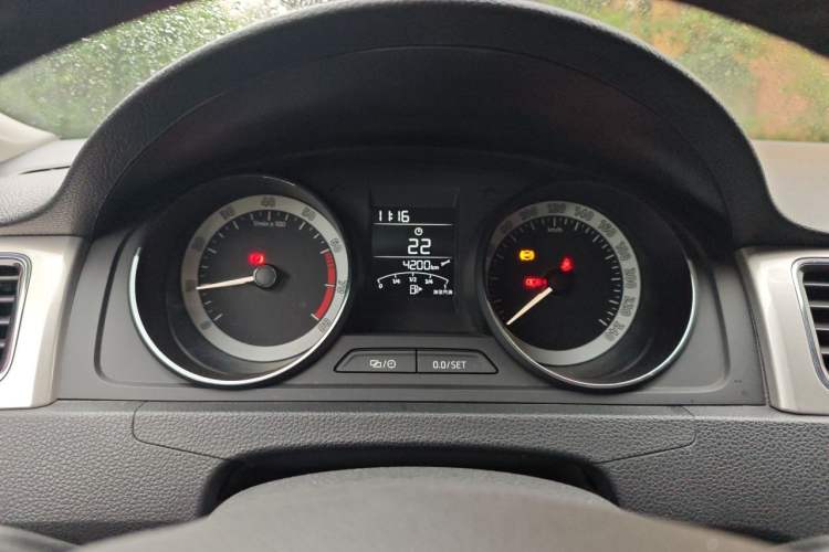 Used Skoda Rapid Spaceback 2018 1.6L Manual Comfort Edition Instrument Cluster