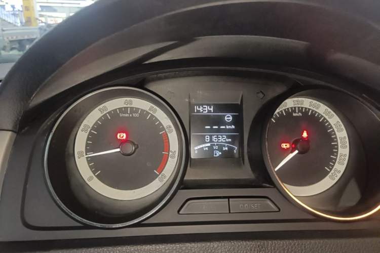 Used Skoda Rapid Spaceback 2018 1.6L Manual Comfort Edition Instrument Cluster