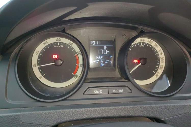 Used Skoda Rapid Spaceback 2018 1.4L Manual Standard Edition Instrument Cluster