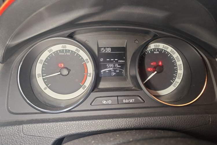Used Skoda Rapid Spaceback 2018 1.6L Manual Comfort Edition Instrument Cluster