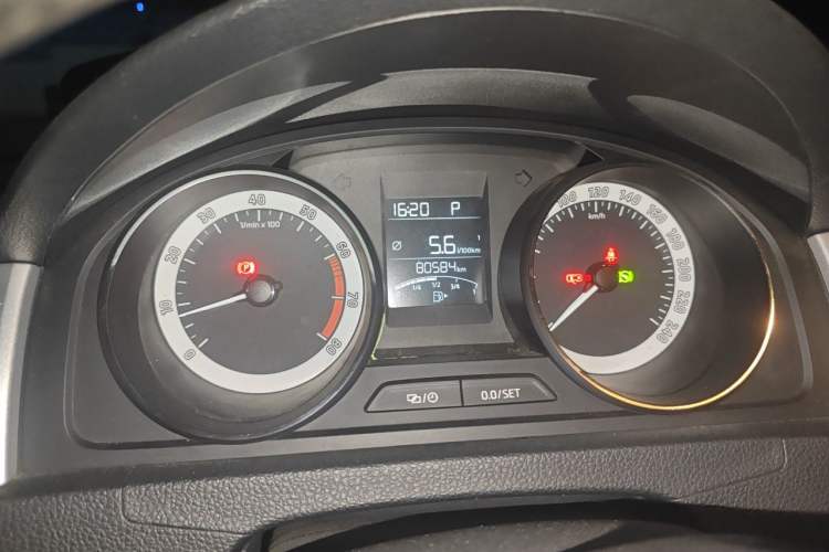 Used Skoda Rapid Spaceback 2018 1.6L Automatic Comfort Edition Instrument Cluster