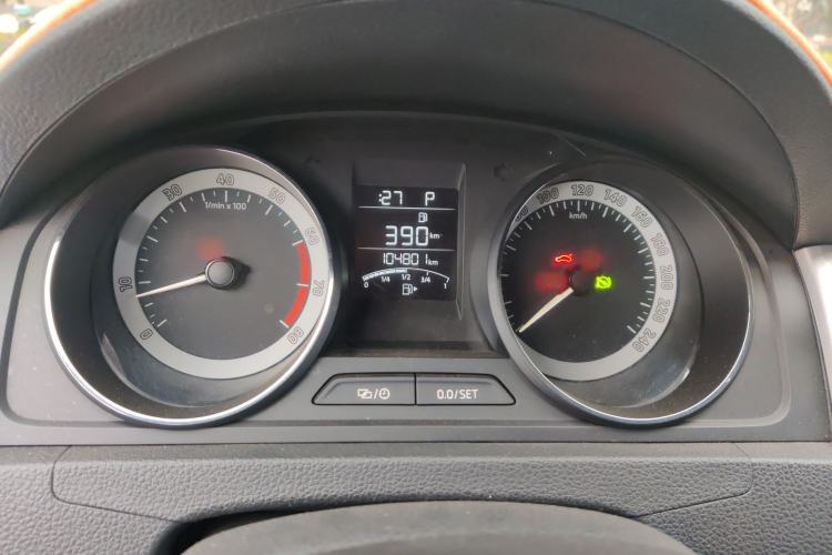 Used Skoda Rapid Spaceback 2018 1.6L Automatic Comfort Edition Instrument Cluster