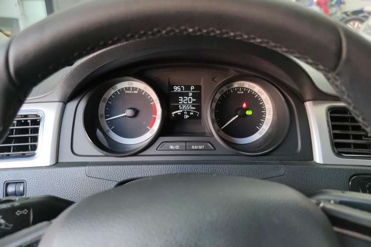 Used Skoda Rapid Spaceback 2018 1.6L Automatic Comfort Edition Instrument Cluster