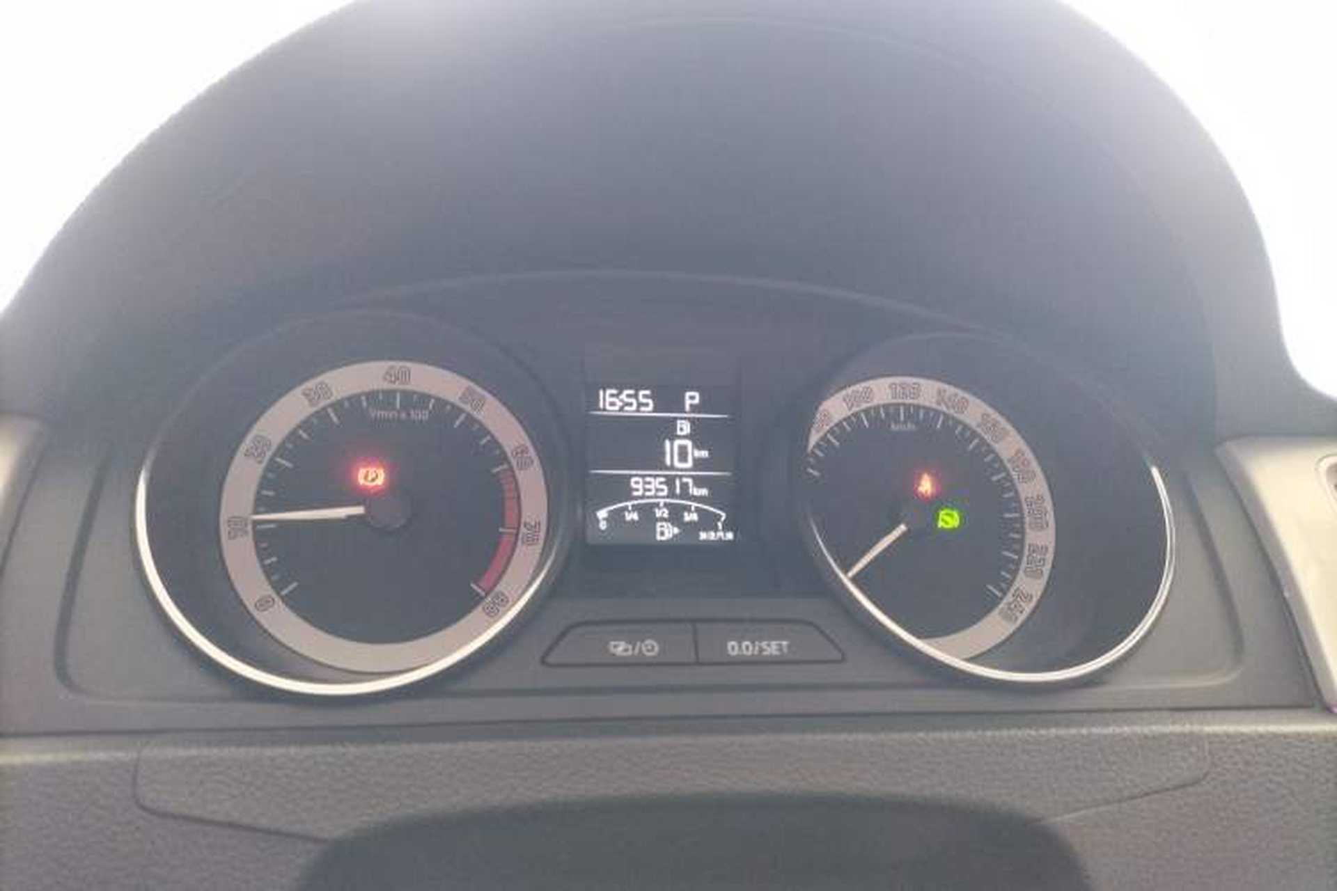 Used Skoda Rapid Spaceback 2018 1.6L Automatic Comfort Edition Instrument Cluster